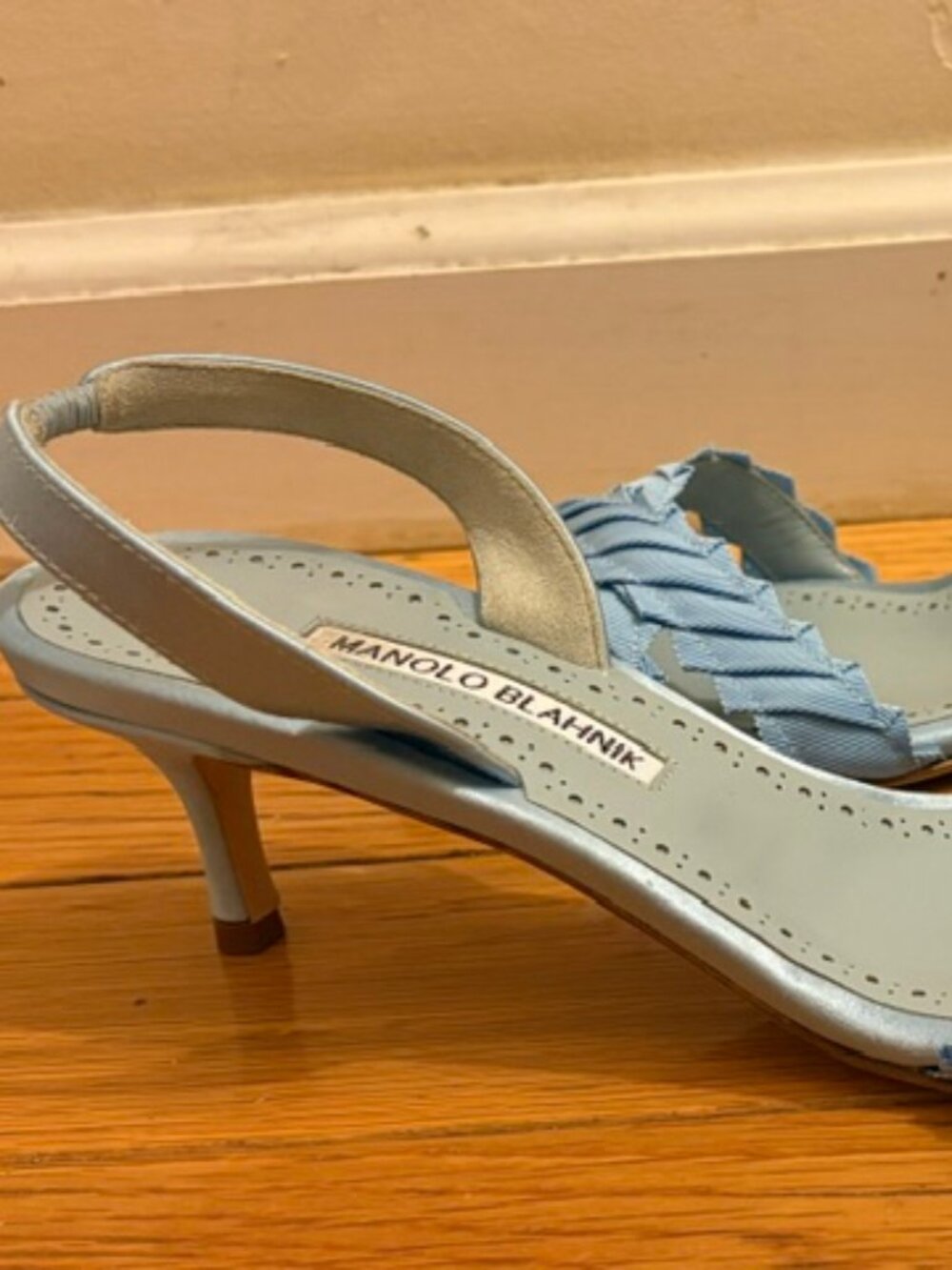 Manolo Blahnik Ligra Slingback Heeled Sandals, Sz 9, NIB - Picture 11 of 11
